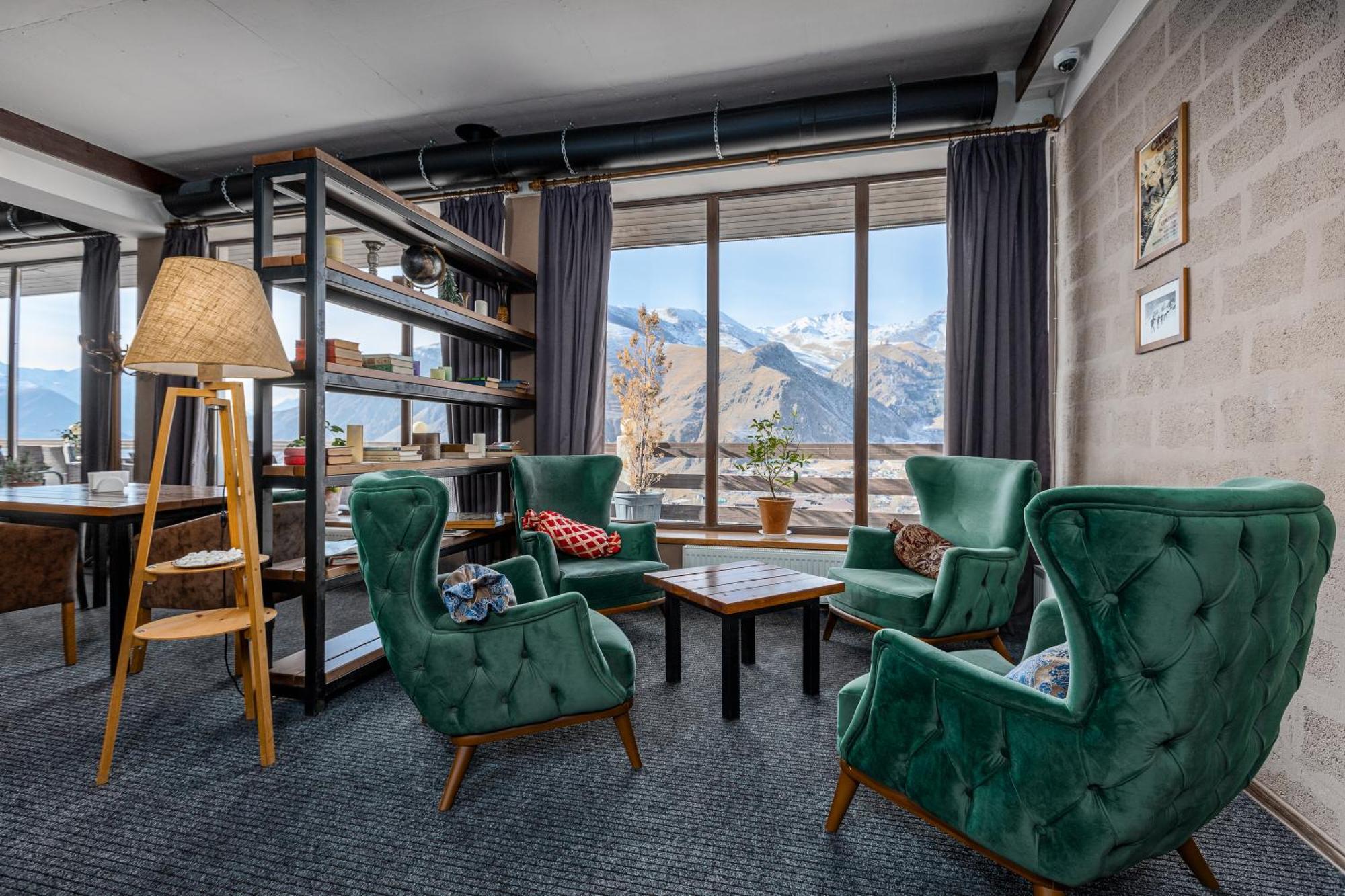Alpine Lounge Boutique Hotel Kazbegi Εξωτερικό φωτογραφία