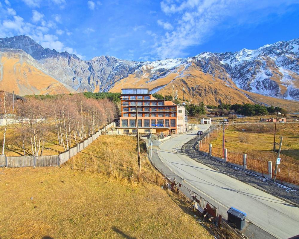 Alpine Lounge Boutique Hotel Kazbegi Δωμάτιο φωτογραφία