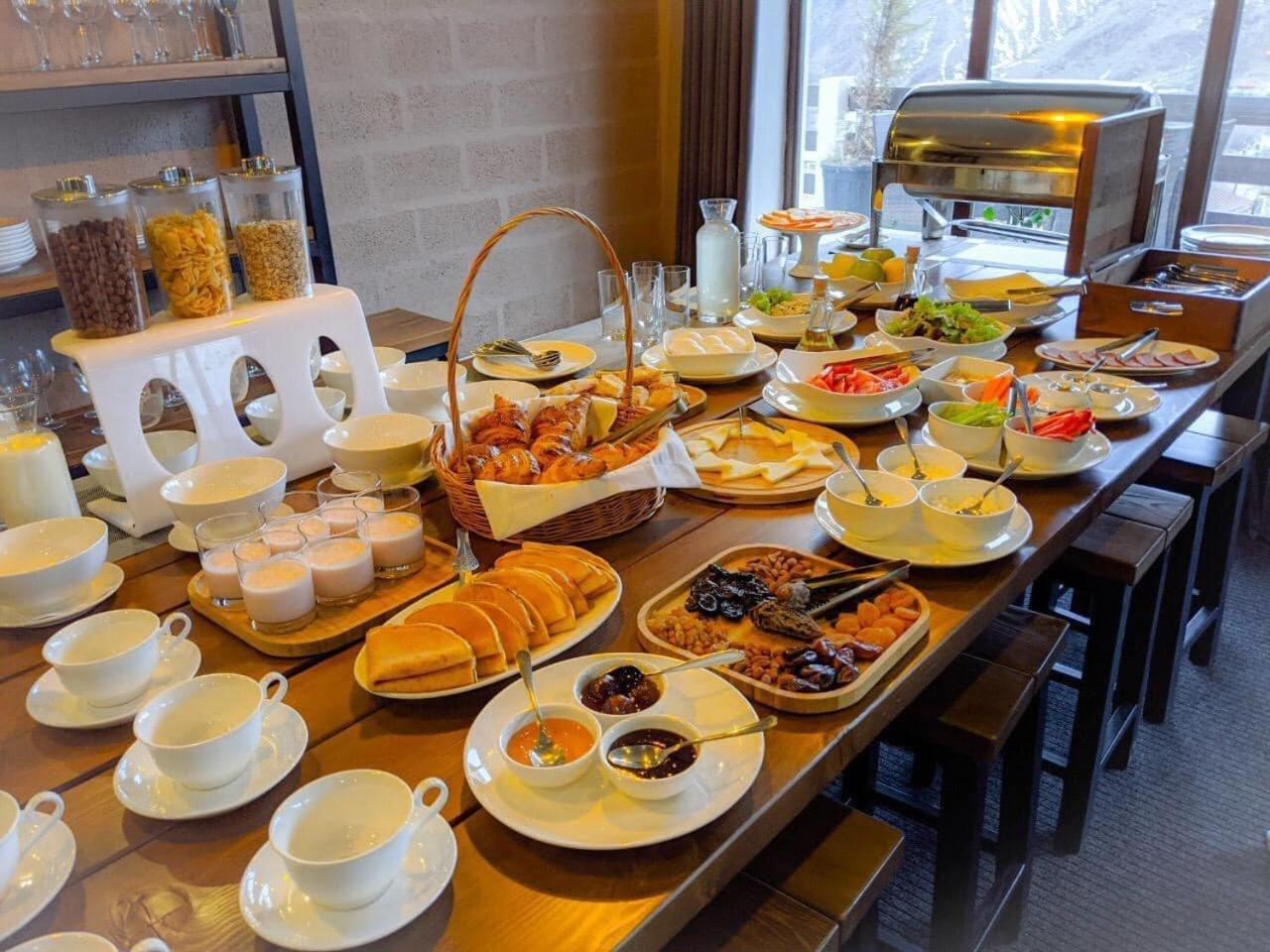 Alpine Lounge Boutique Hotel Kazbegi Εξωτερικό φωτογραφία