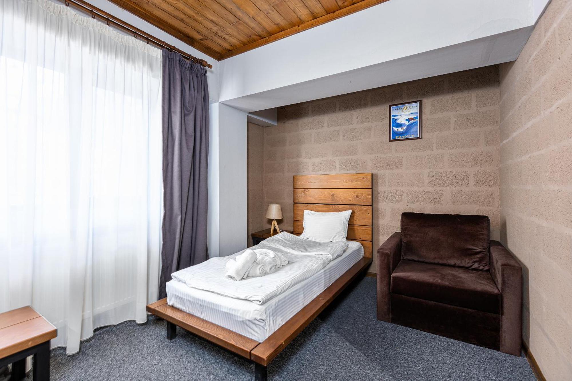 Alpine Lounge Boutique Hotel Kazbegi Δωμάτιο φωτογραφία