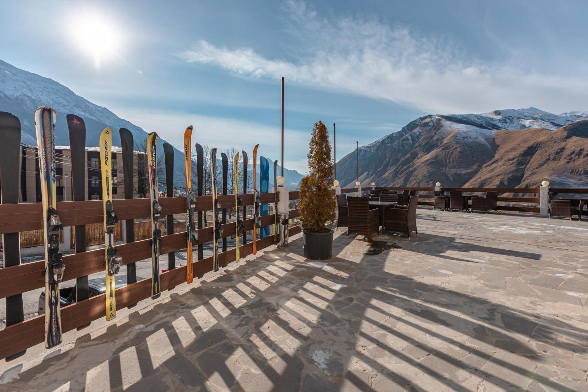 Alpine Lounge Boutique Hotel Kazbegi Εξωτερικό φωτογραφία