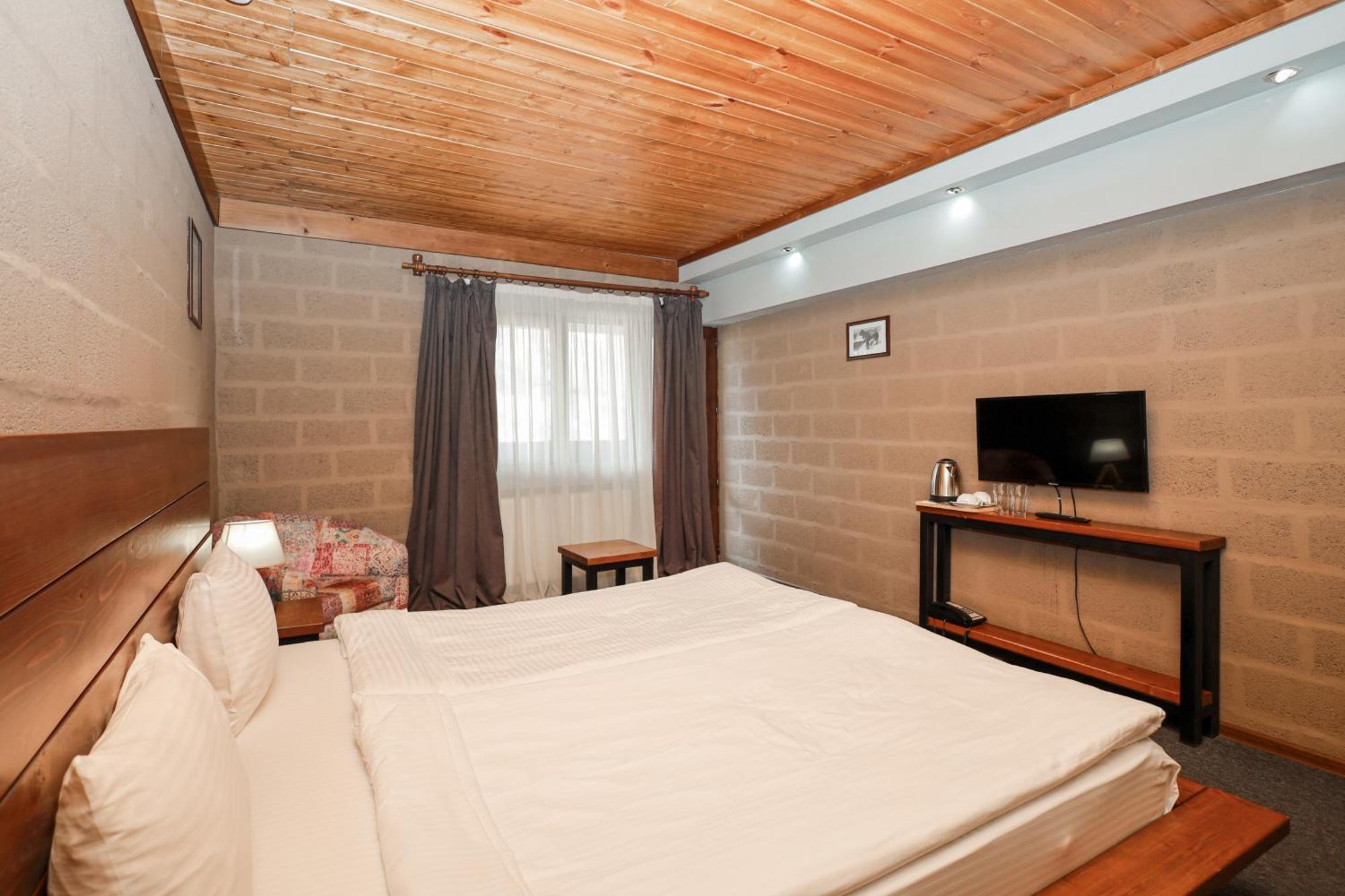 Alpine Lounge Boutique Hotel Kazbegi Εξωτερικό φωτογραφία